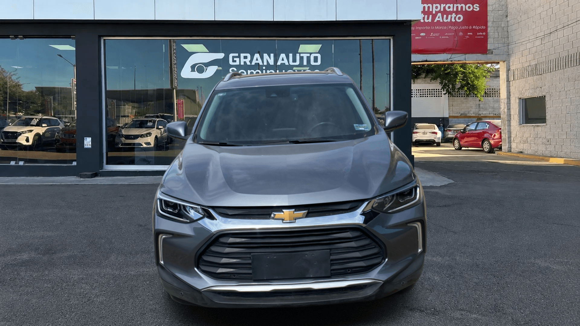 TRACKER SUV PREMIER
