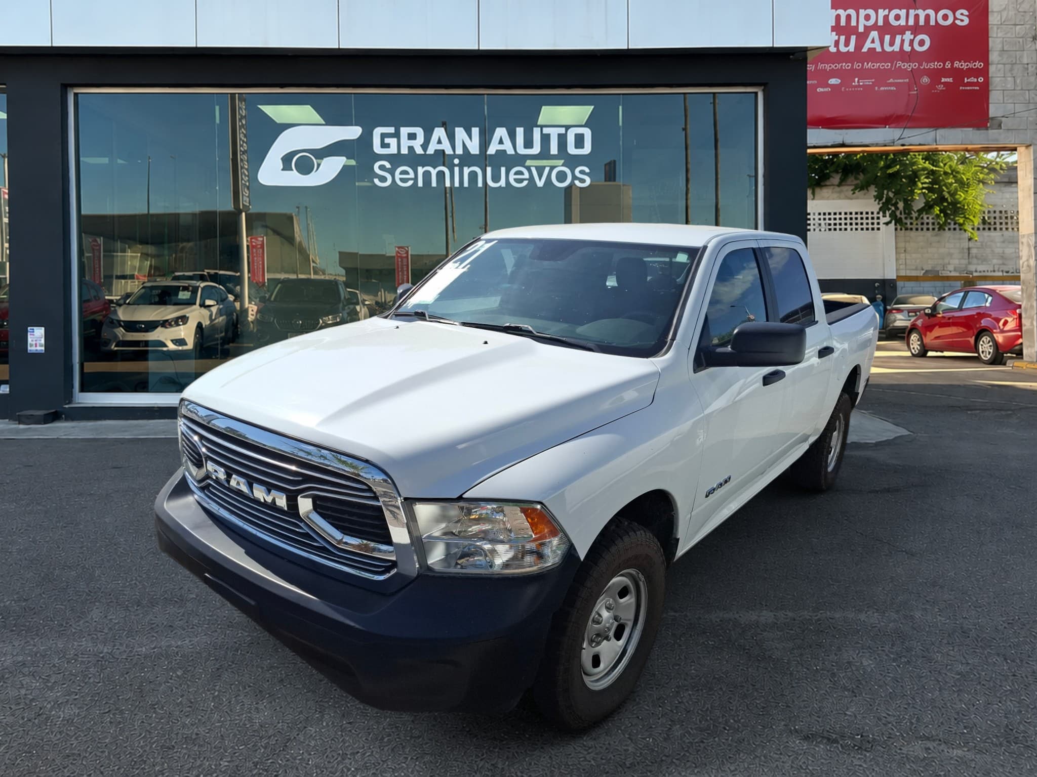 RAM 1500 CREW CAB SLT 4X4 V6 2021